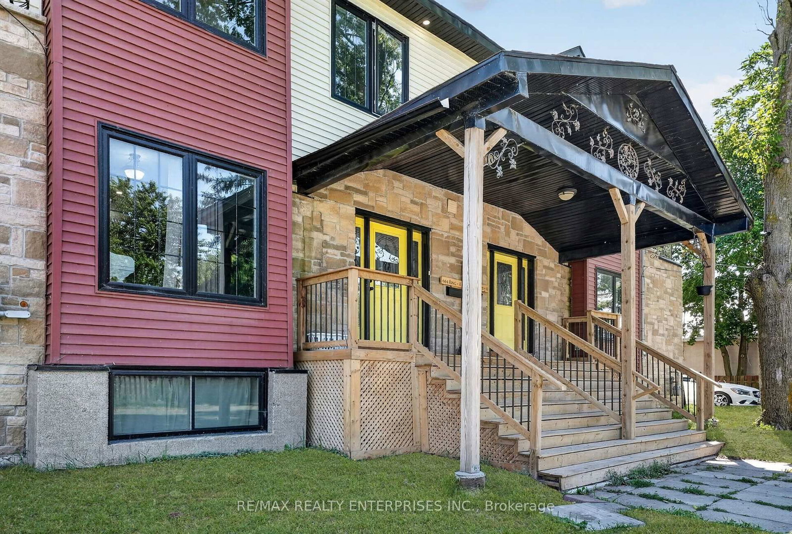 24 Charles Street • Port Colborne, ON photo 3