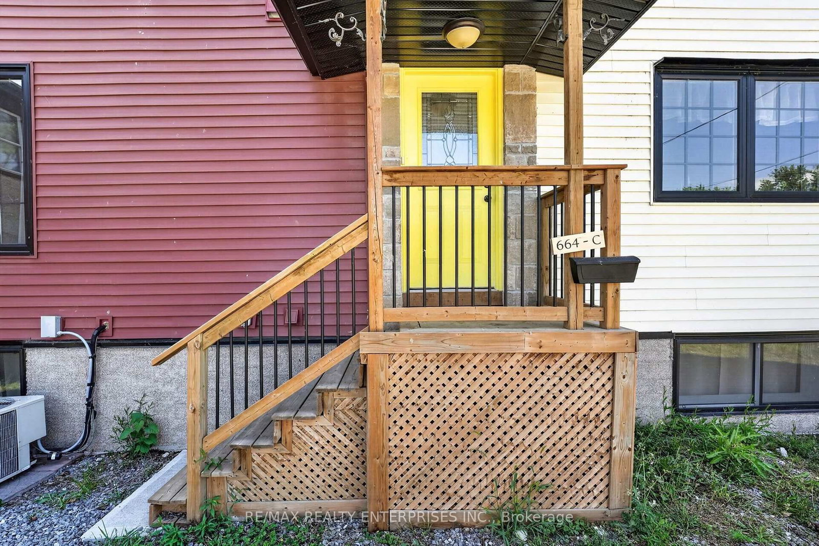 24 Charles Street • Port Colborne, ON photo 38