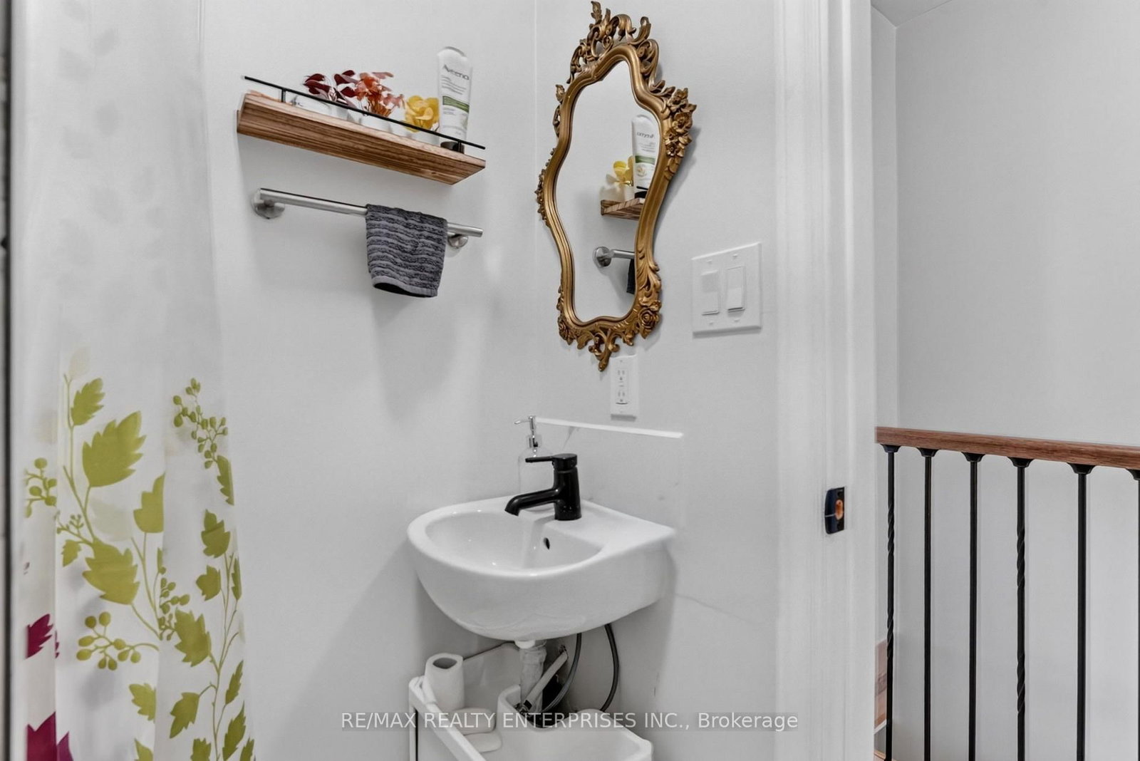 24 Charles Street • Port Colborne, ON photo 45