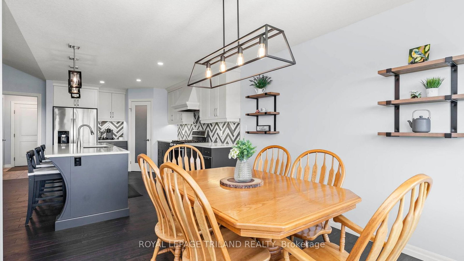 8 MELROSE Court • St. Thomas, ON photo 15