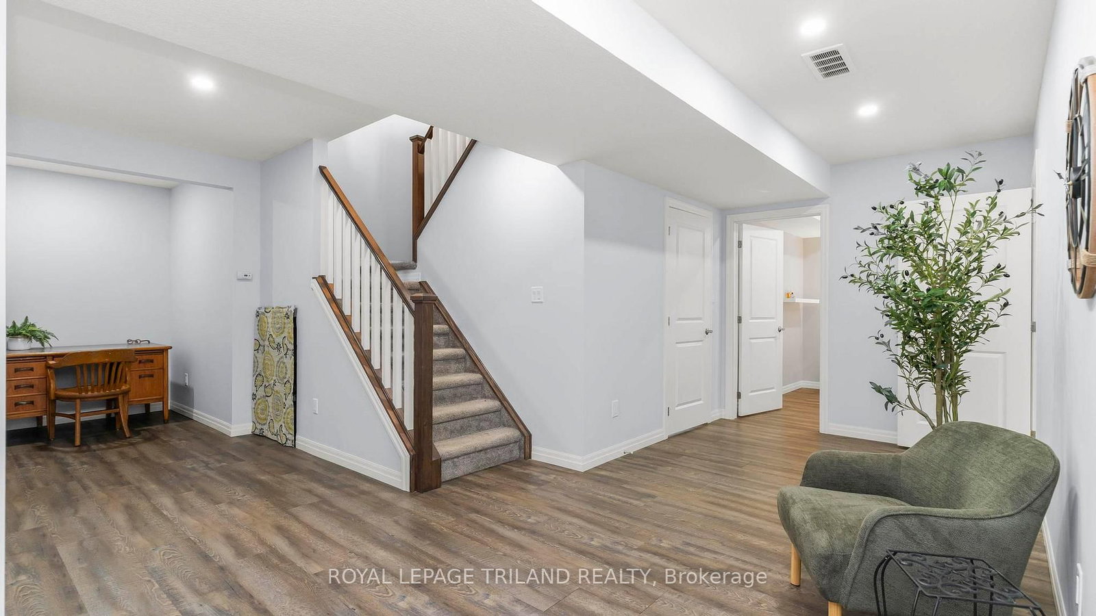 8 MELROSE Court • St. Thomas, ON photo 25