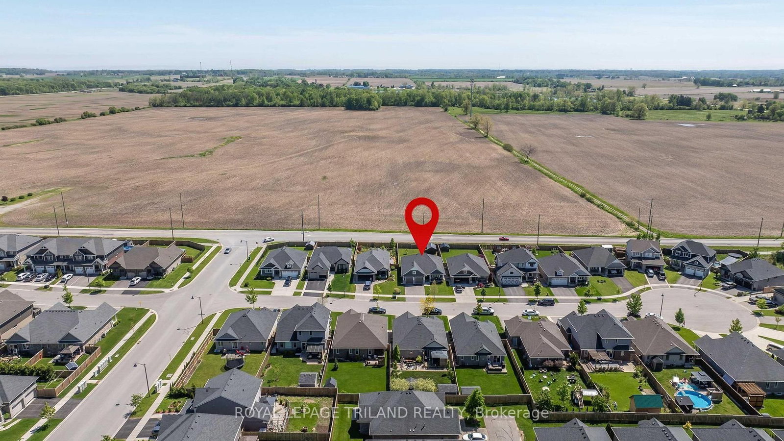 8 MELROSE Court • St. Thomas, ON photo 40