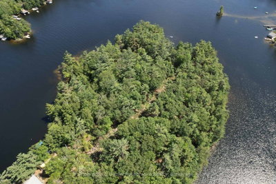 2 Island 24LM (Denison) • Gravenhurst, ON photo 2