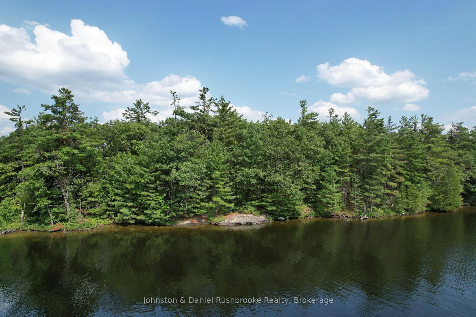 2 Island 24LM (Denison) • Gravenhurst, ON photo 3