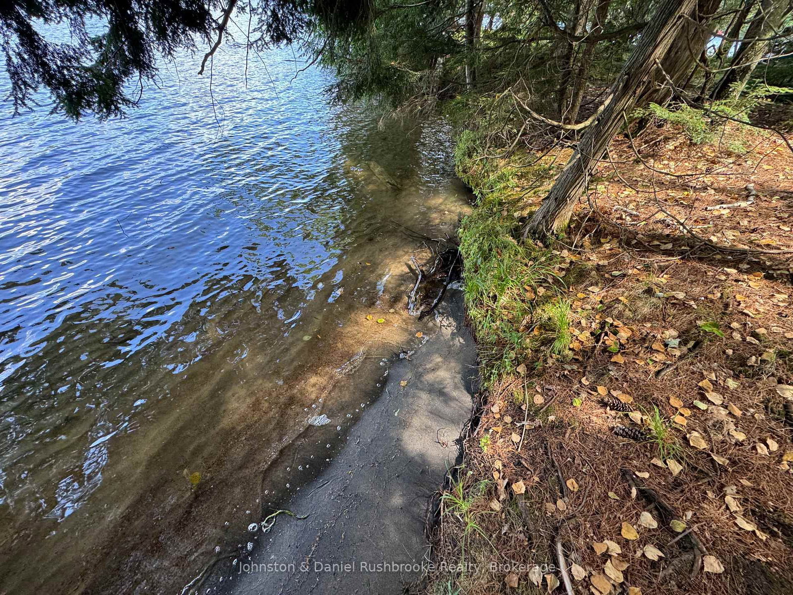 2 Island 24LM (Denison) • Gravenhurst, ON photo 8