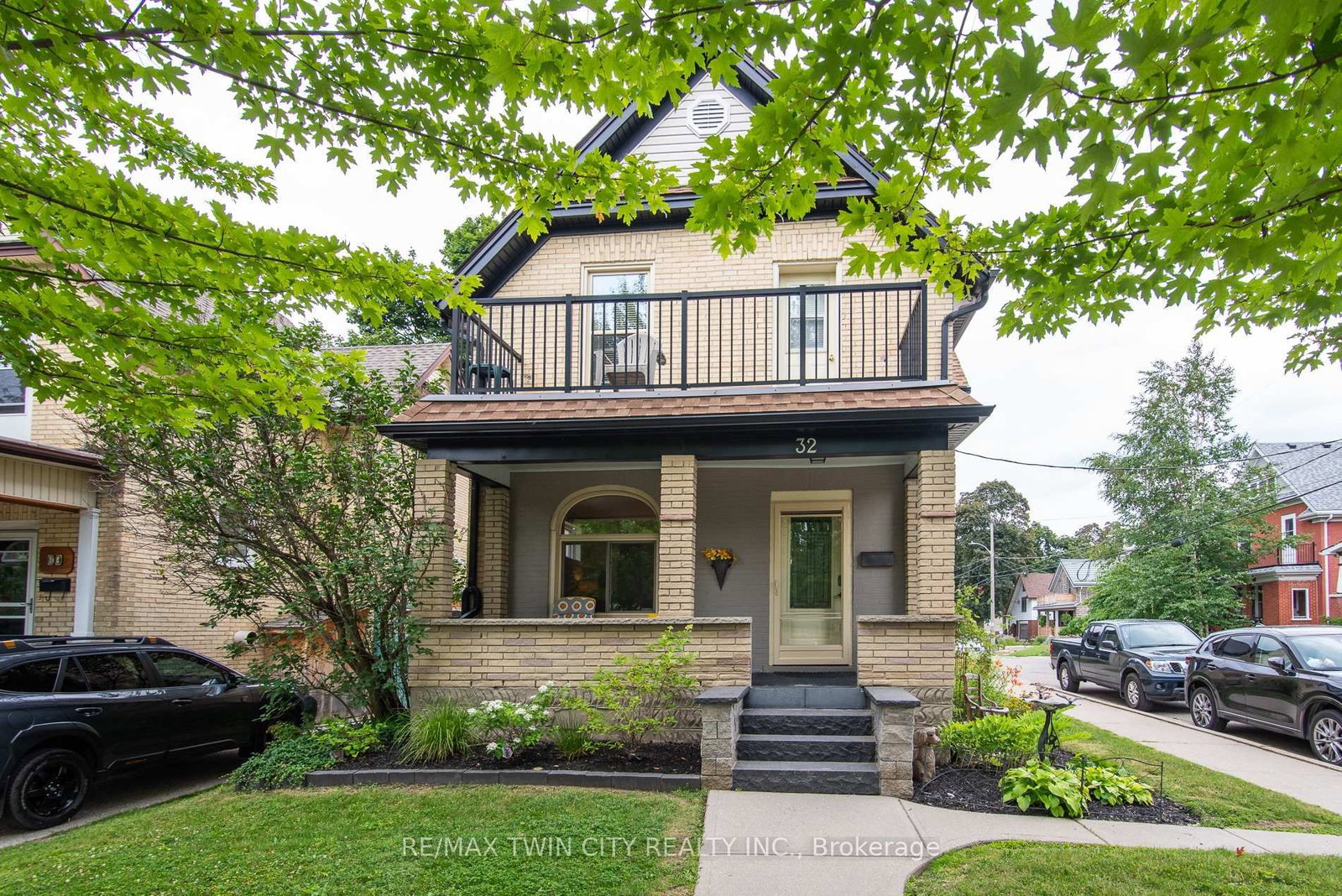 32 Samuel Street • Kitchener, ON photo 4