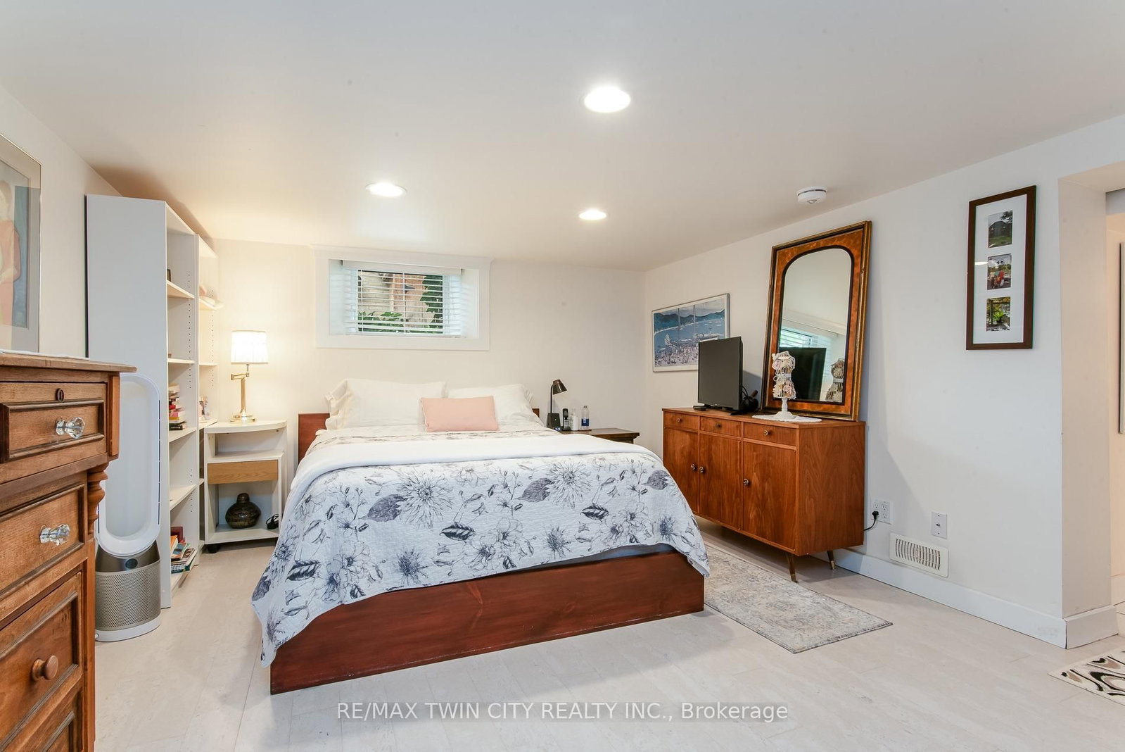 32 Samuel Street • Kitchener, ON photo 43