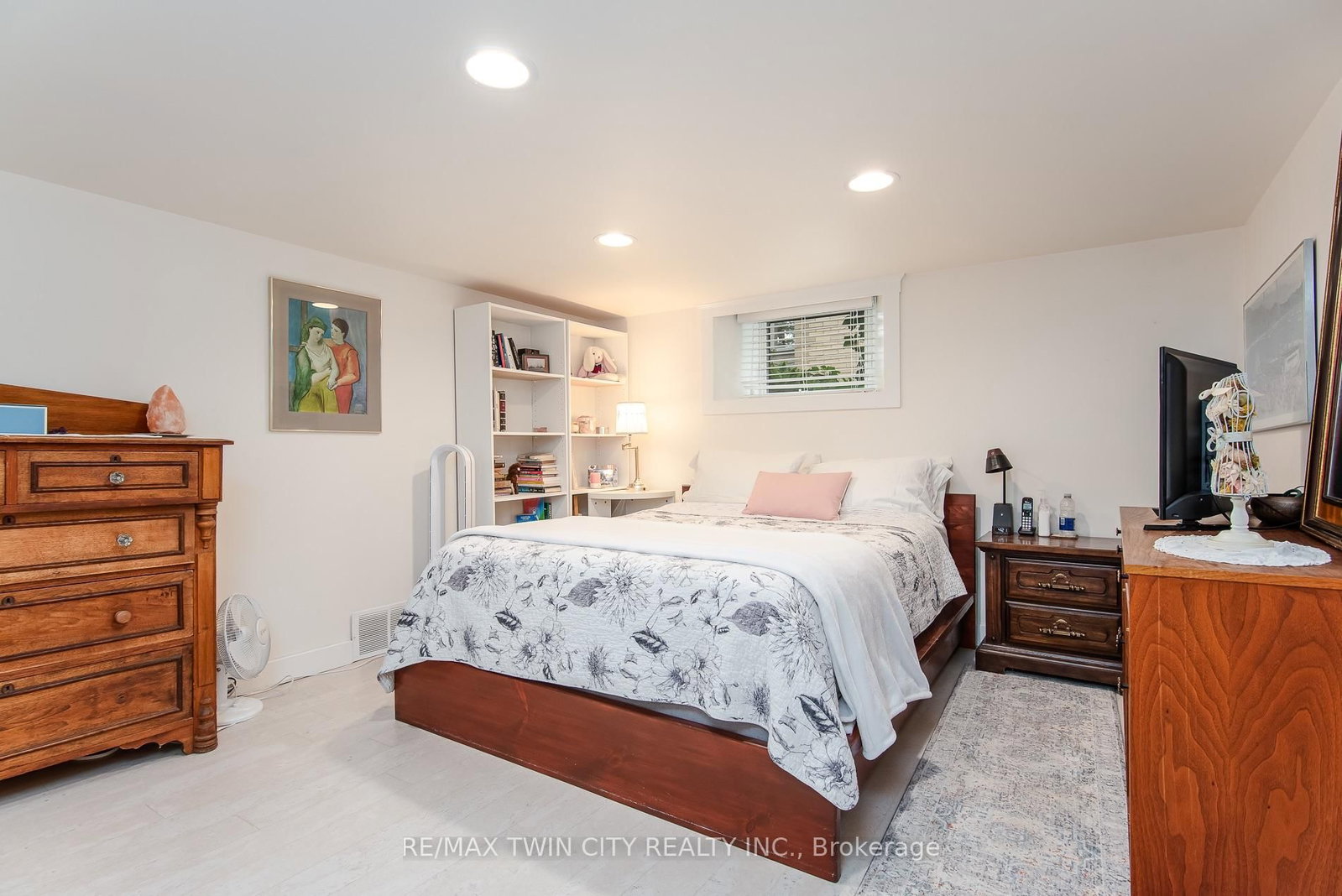 32 Samuel Street • Kitchener, ON photo 45
