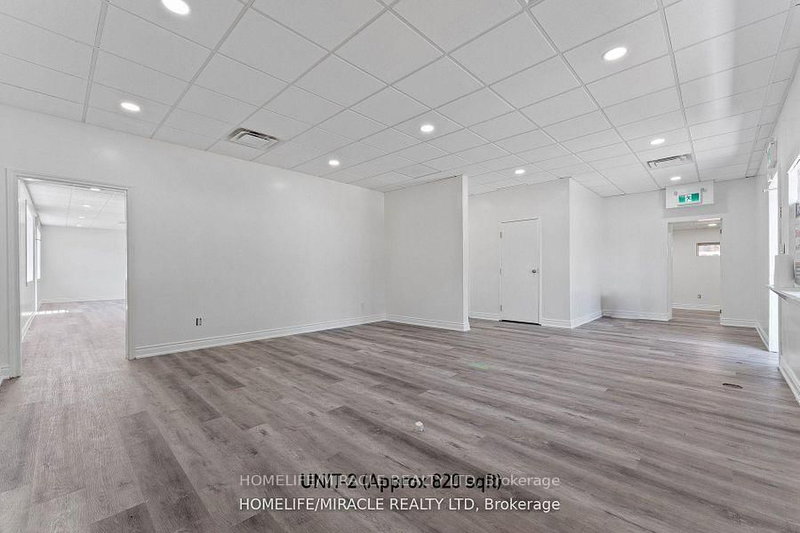 235 Dundas St photo 5