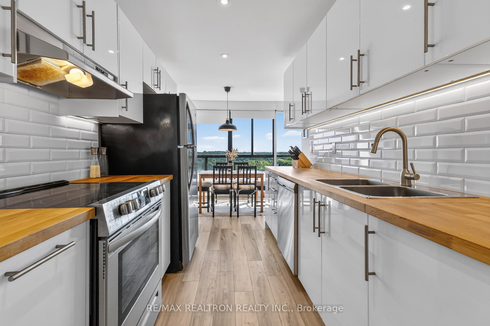 1600 Adelaide Street N • #905 • London North, ON photo 18