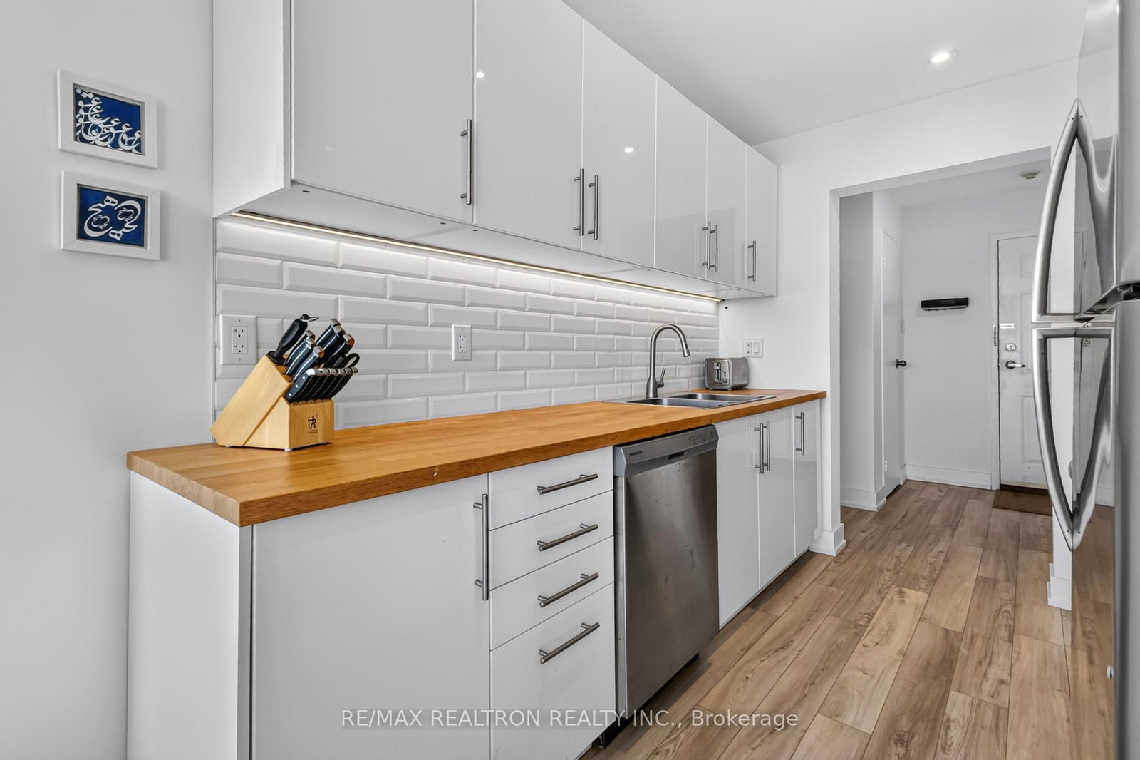 1600 Adelaide Street N • #905 • London North, ON photo 21