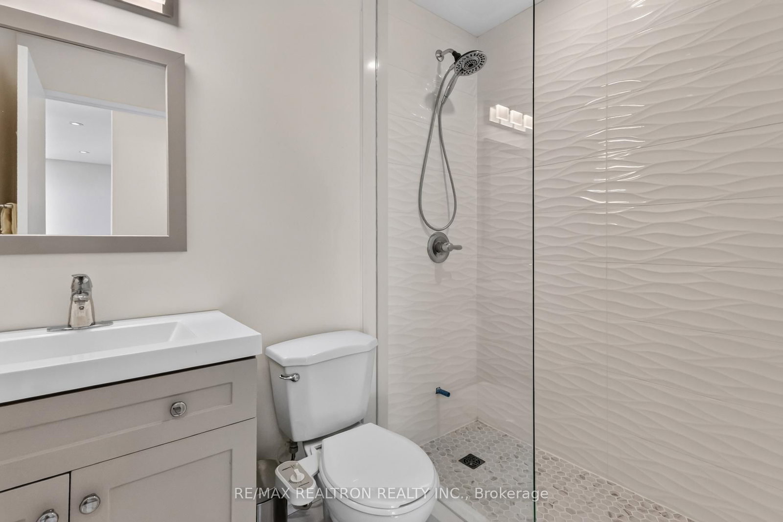 1600 Adelaide Street N • #905 • London North, ON photo 26