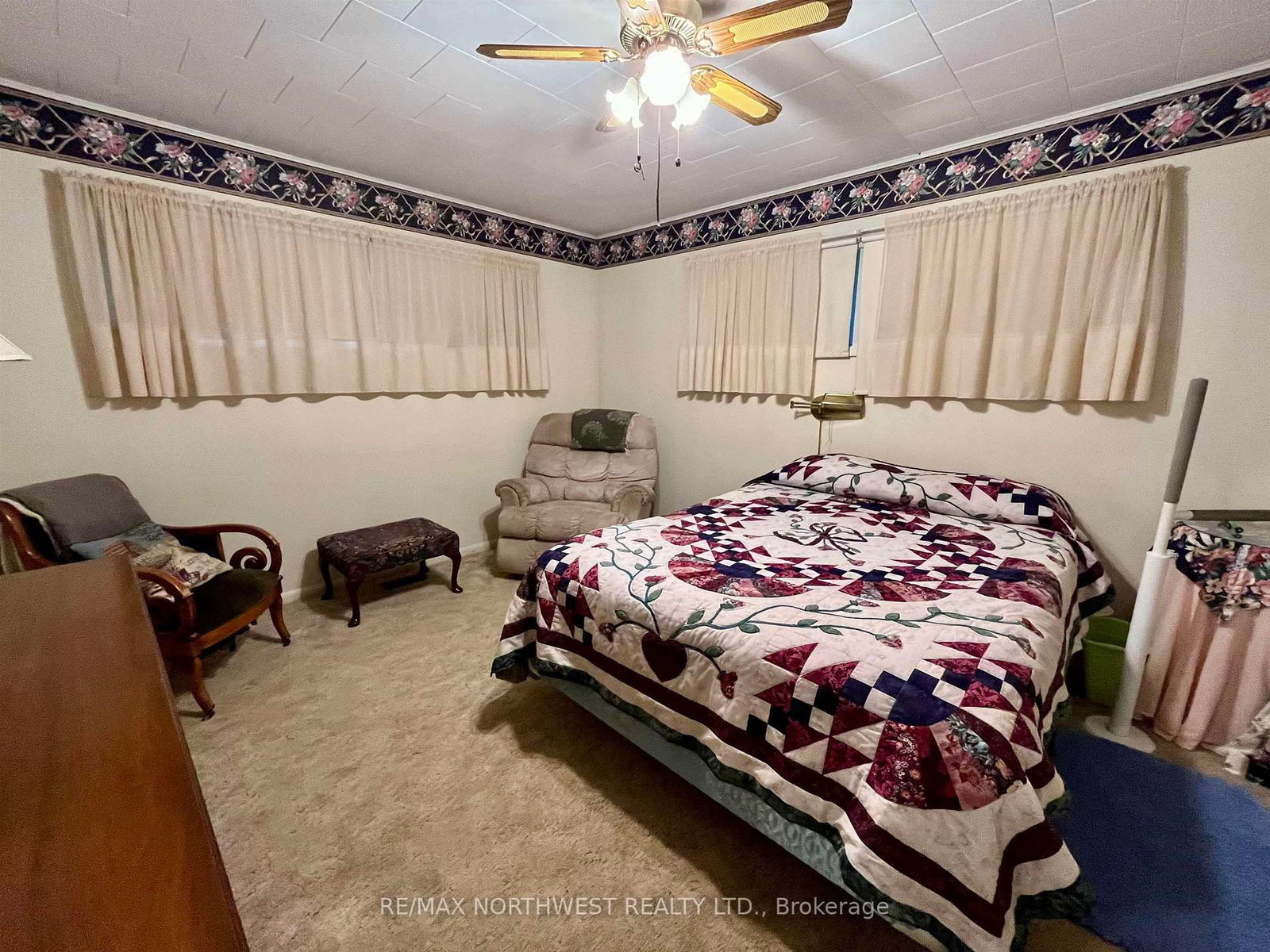 986 HWY 11 • Dawson, ON photo 18