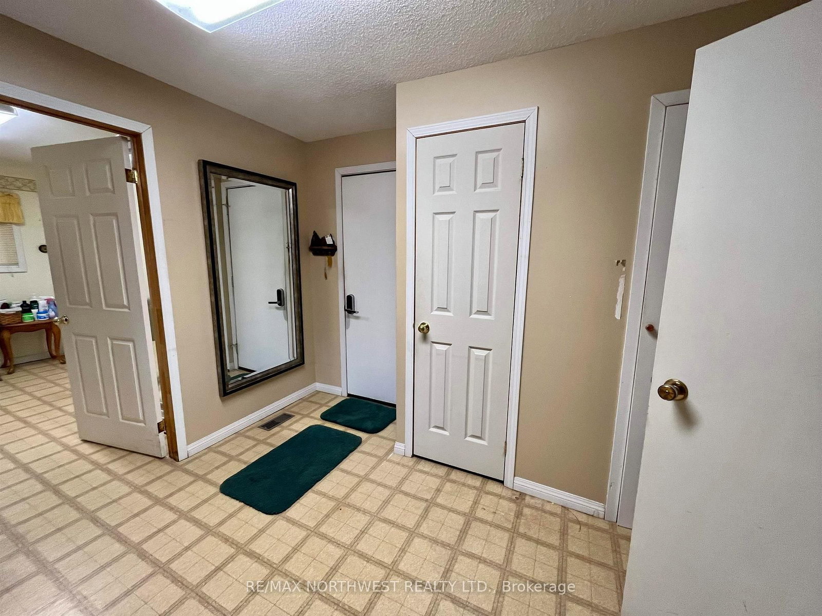 986 HWY 11 • Dawson, ON photo 27