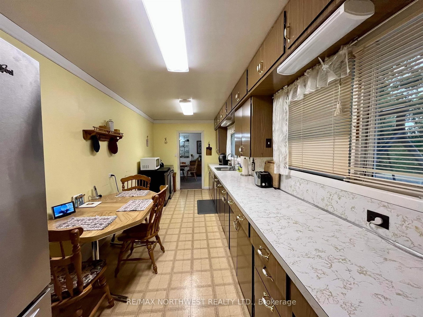 986 HWY 11 • Dawson, ON photo 9