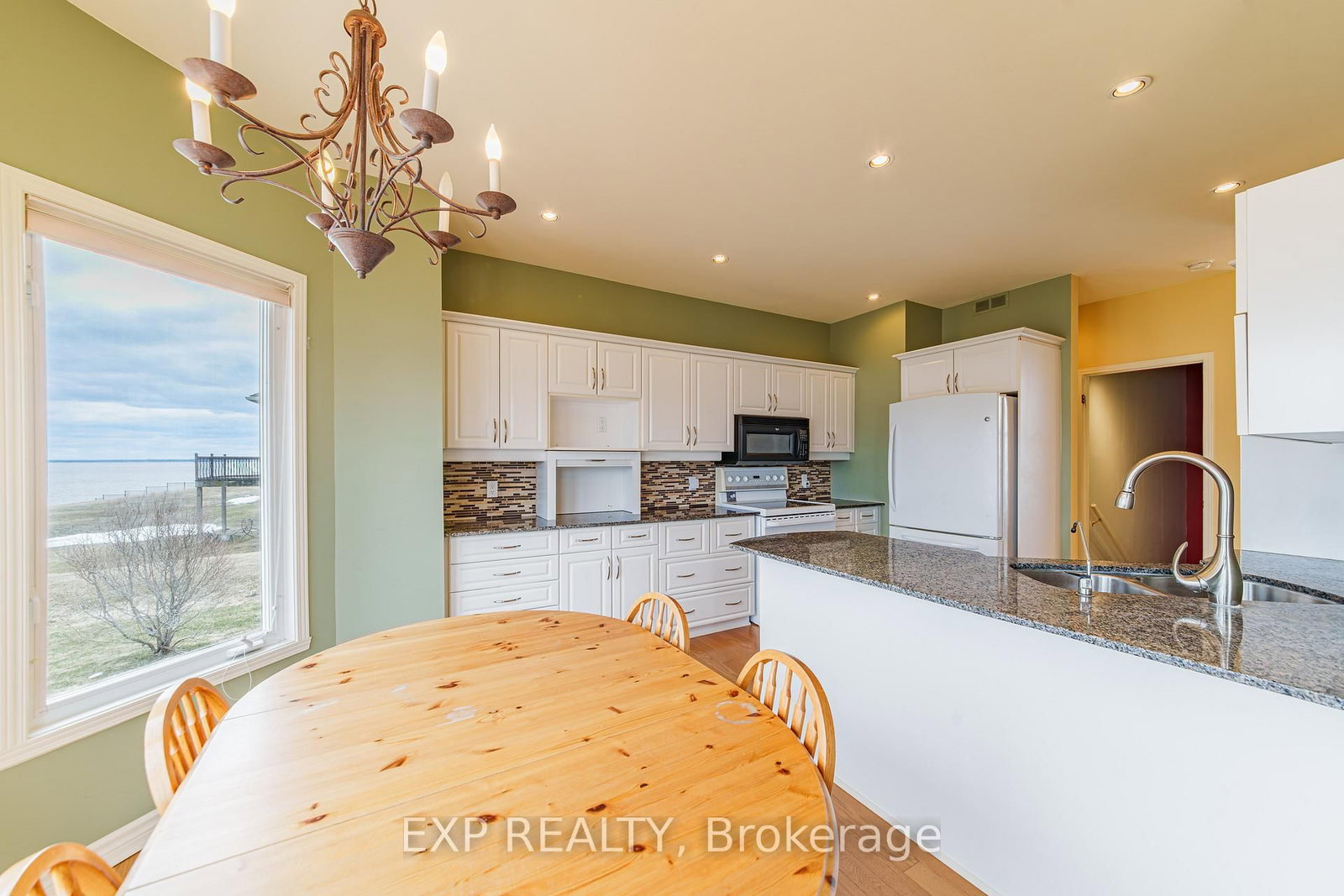 15 Rue Haute Rive Street • Alfred and Plantagenet, ON photo 10