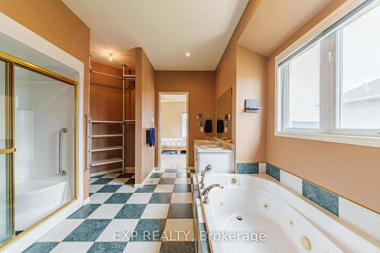 15 Rue Haute Rive Street • Alfred and Plantagenet, ON photo 16