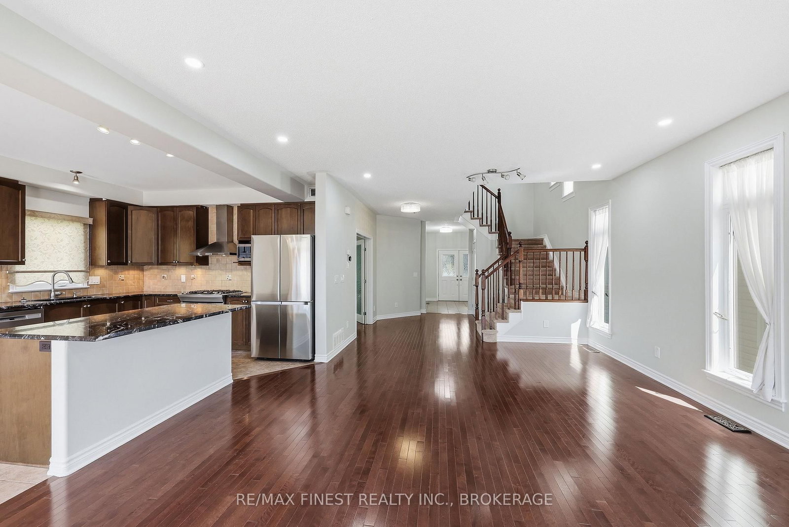 896 Cottonwood Avenue • Kingston, ON photo 7