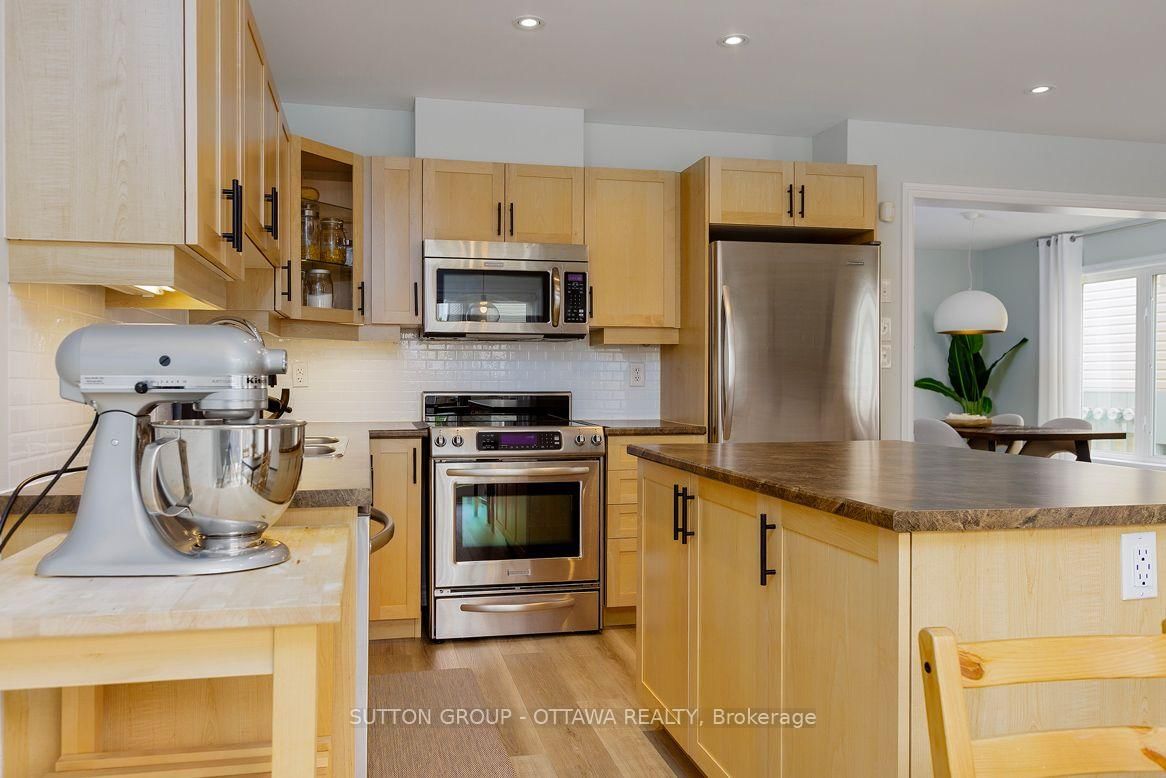 2719 Grand Canal Street • Ottawa, ON photo 16
