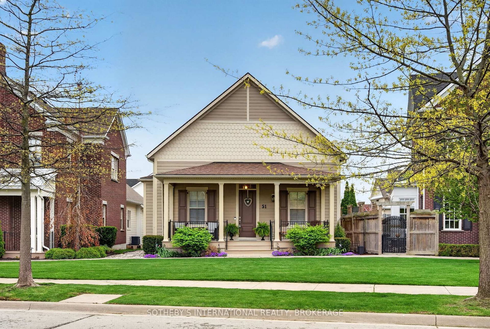 51 Brock Street • Niagara-on-the-Lake, ON photo 2