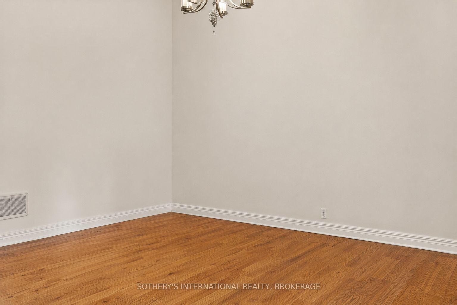 51 Brock Street • Niagara-on-the-Lake, ON photo 5