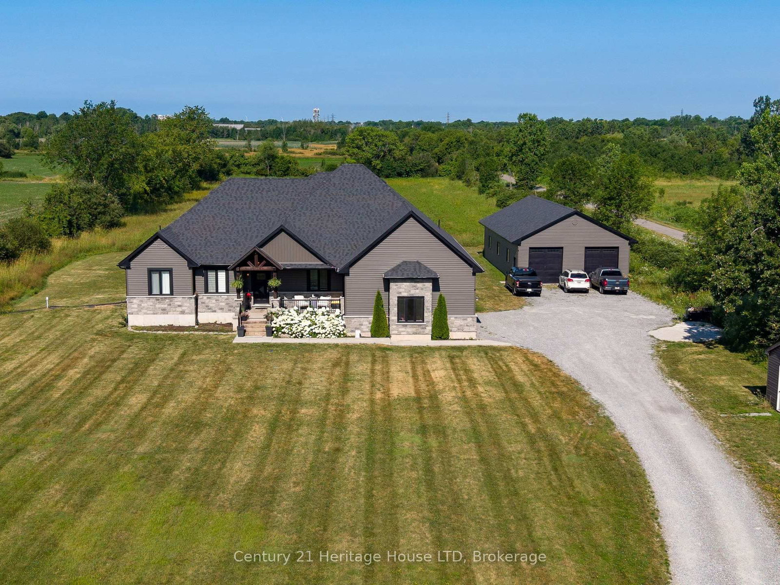 856 Lorraine Road • Port Colborne, ON photo 1