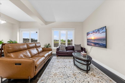 370 Stonehenge Drive • #13 • Hamilton, ON photo 6