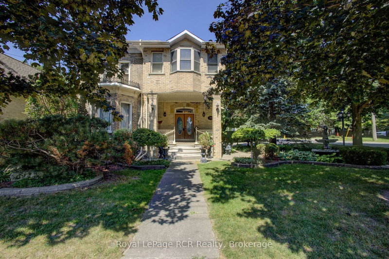 291 Elma Street E