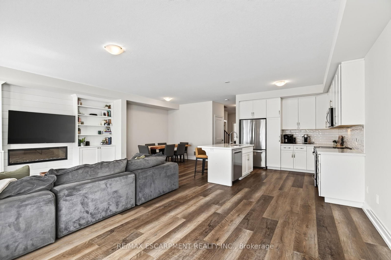 Listing Image 15
