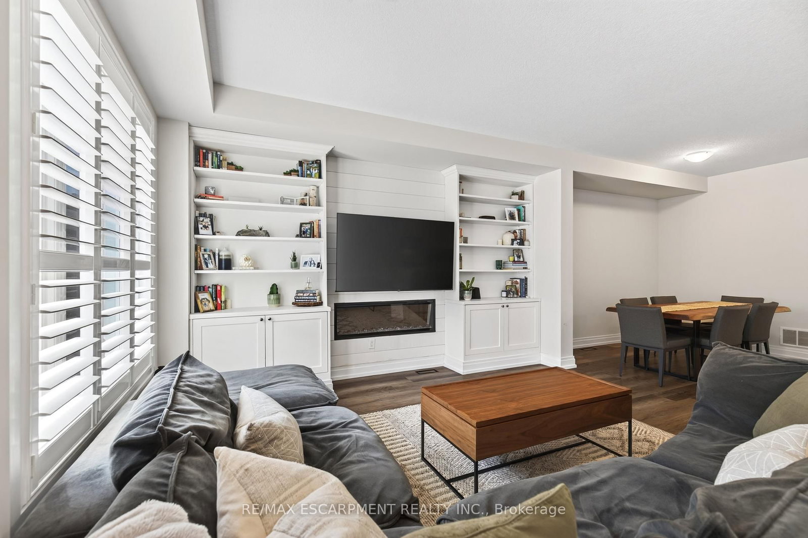 Listing Image 16