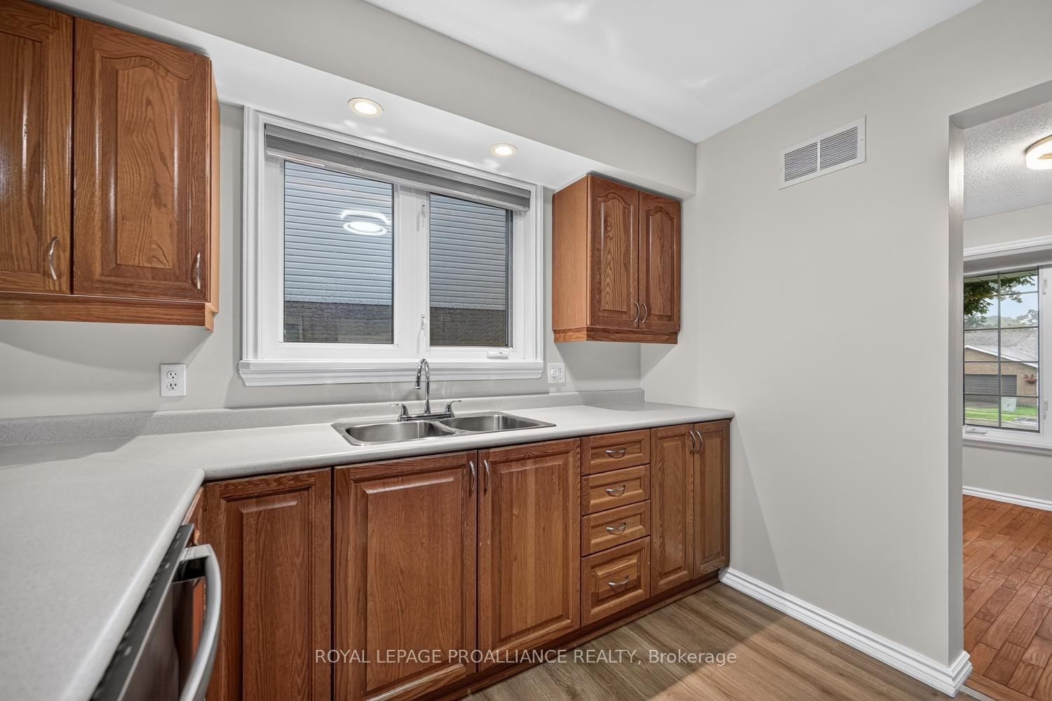 388 Brock Street • Brockville, ON photo 12