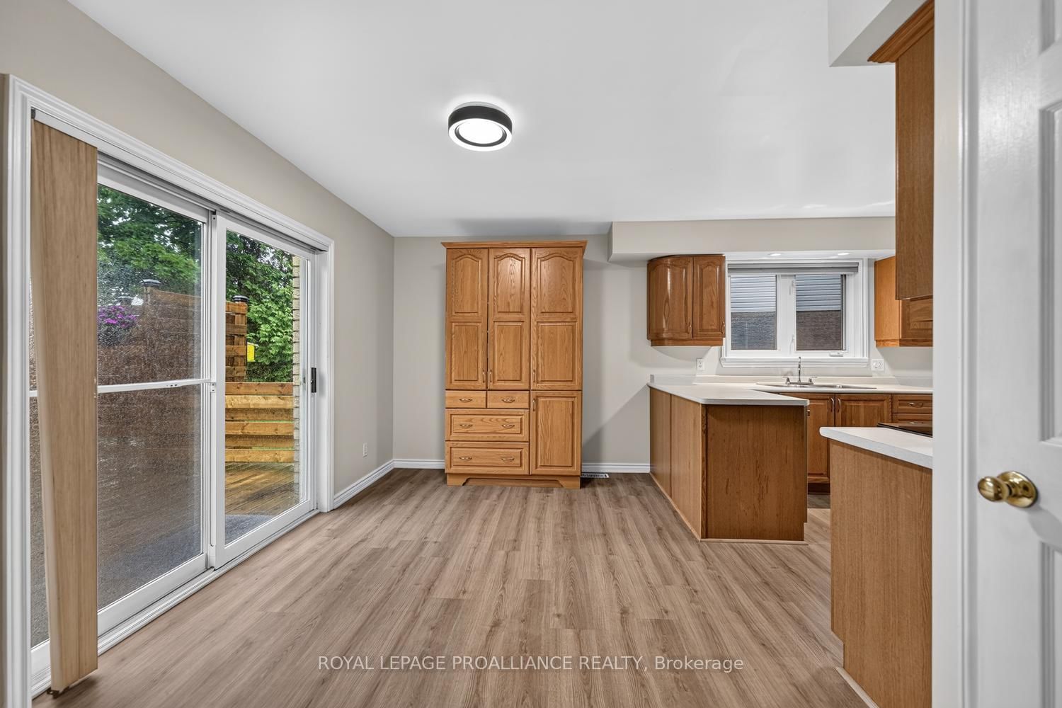 388 Brock Street • Brockville, ON photo 16
