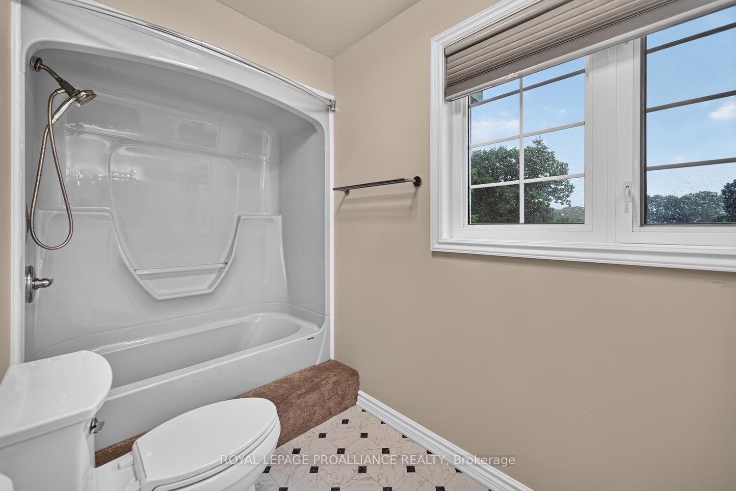 388 Brock Street • Brockville, ON photo 20
