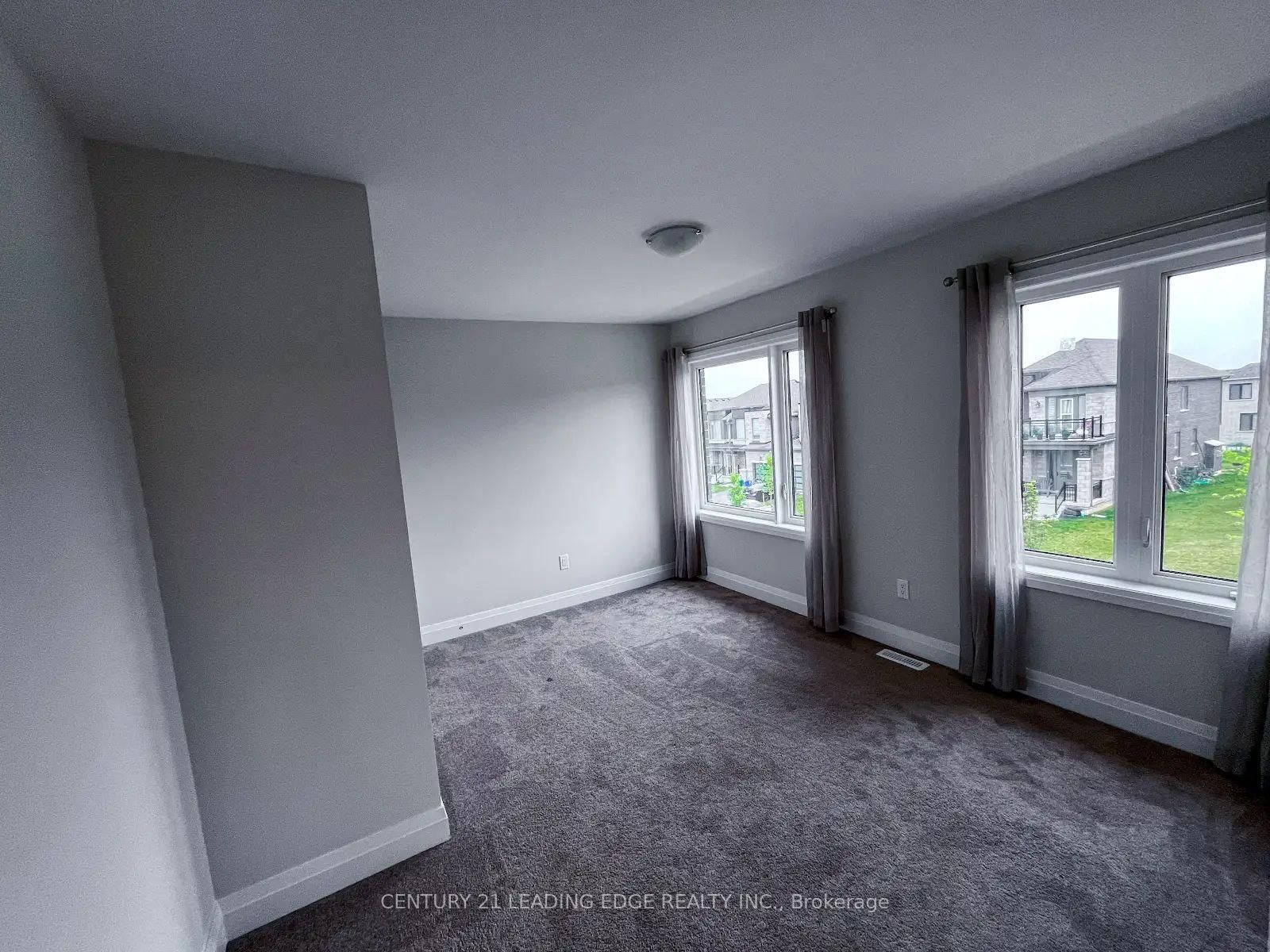 100 Cole Terrace • Woodstock, ON photo 6