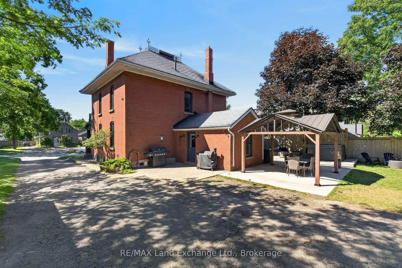 581 Queen Street • Kincardine, ON photo 37