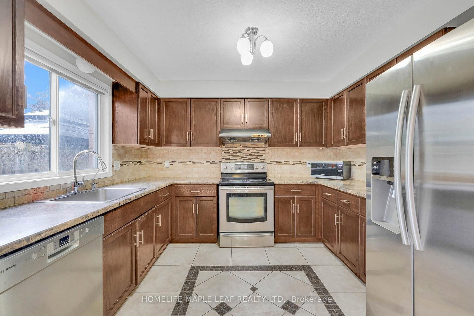 888 Paisley Road • Guelph, ON photo 14