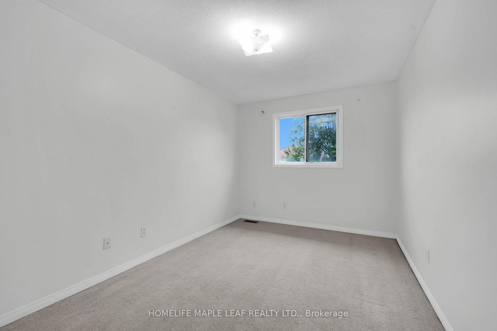 888 Paisley Road • Guelph, ON photo 25