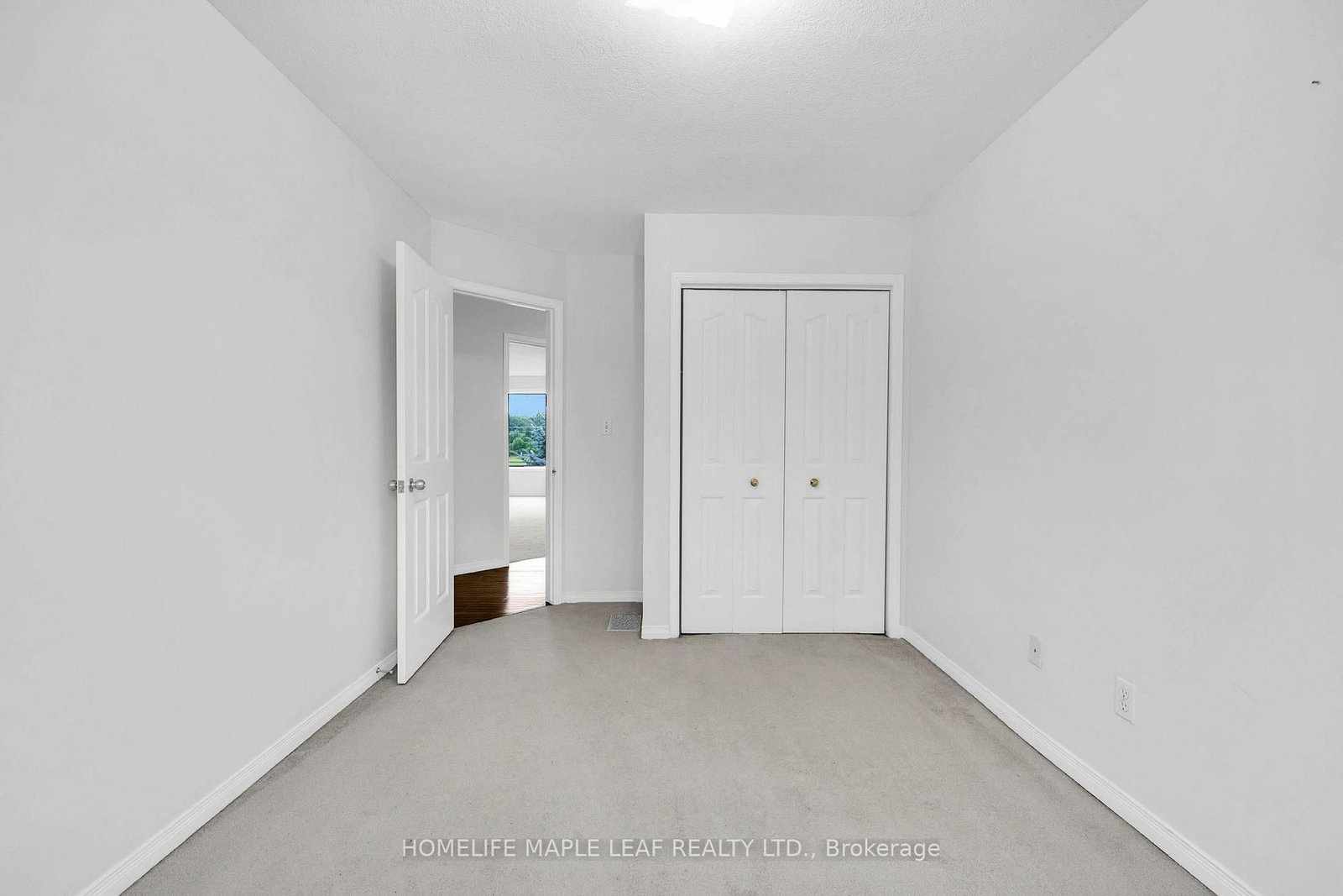 888 Paisley Road • Guelph, ON photo 26