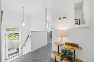 12399 Loyalist Parkway • Prince Edward County, ON photo 9