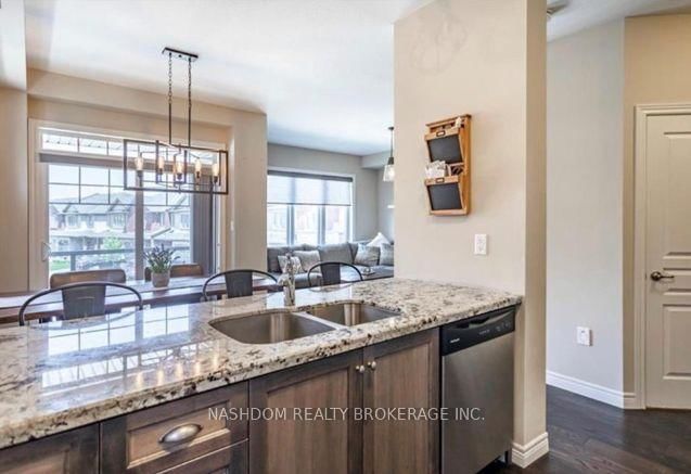 10 Egleston Lane • Hamilton, ON photo 10