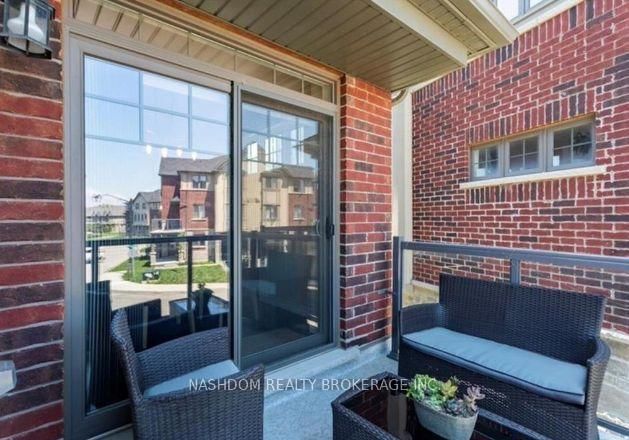 10 Egleston Lane • Hamilton, ON photo 12