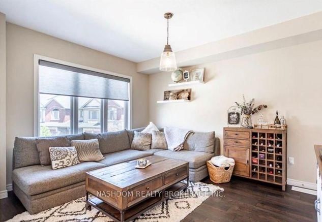 10 Egleston Lane • Hamilton, ON photo 13