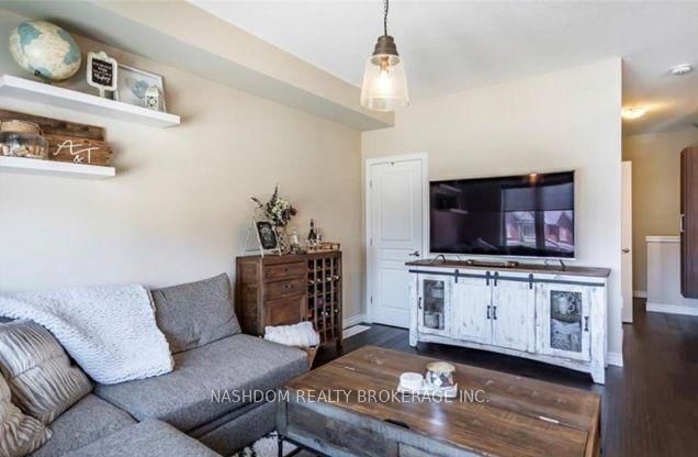 10 Egleston Lane • Hamilton, ON photo 14