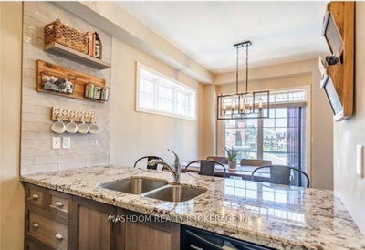 10 Egleston Lane • Hamilton, ON photo 5