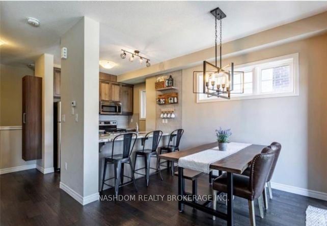 10 Egleston Lane • Hamilton, ON photo 6
