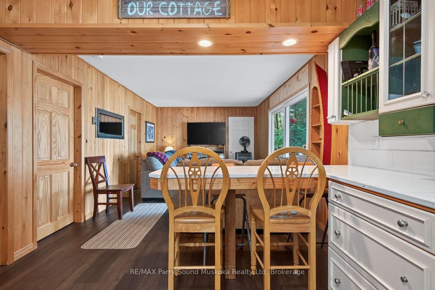3 Robinson Road • Magnetawan, ON photo 12