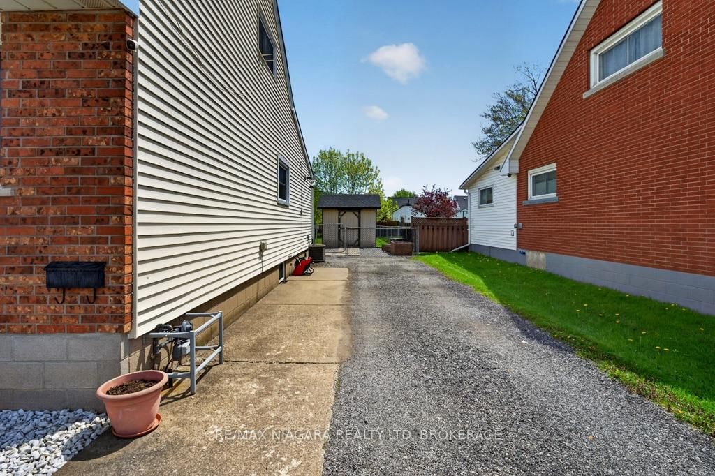 61 Torrance Street • Fort Erie, ON photo 32