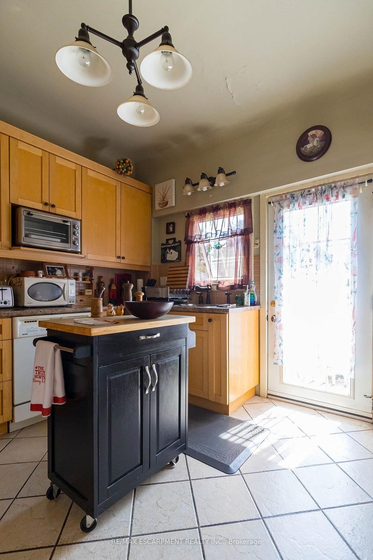 121 Eastbourne Avenue • Hamilton, ON photo 19