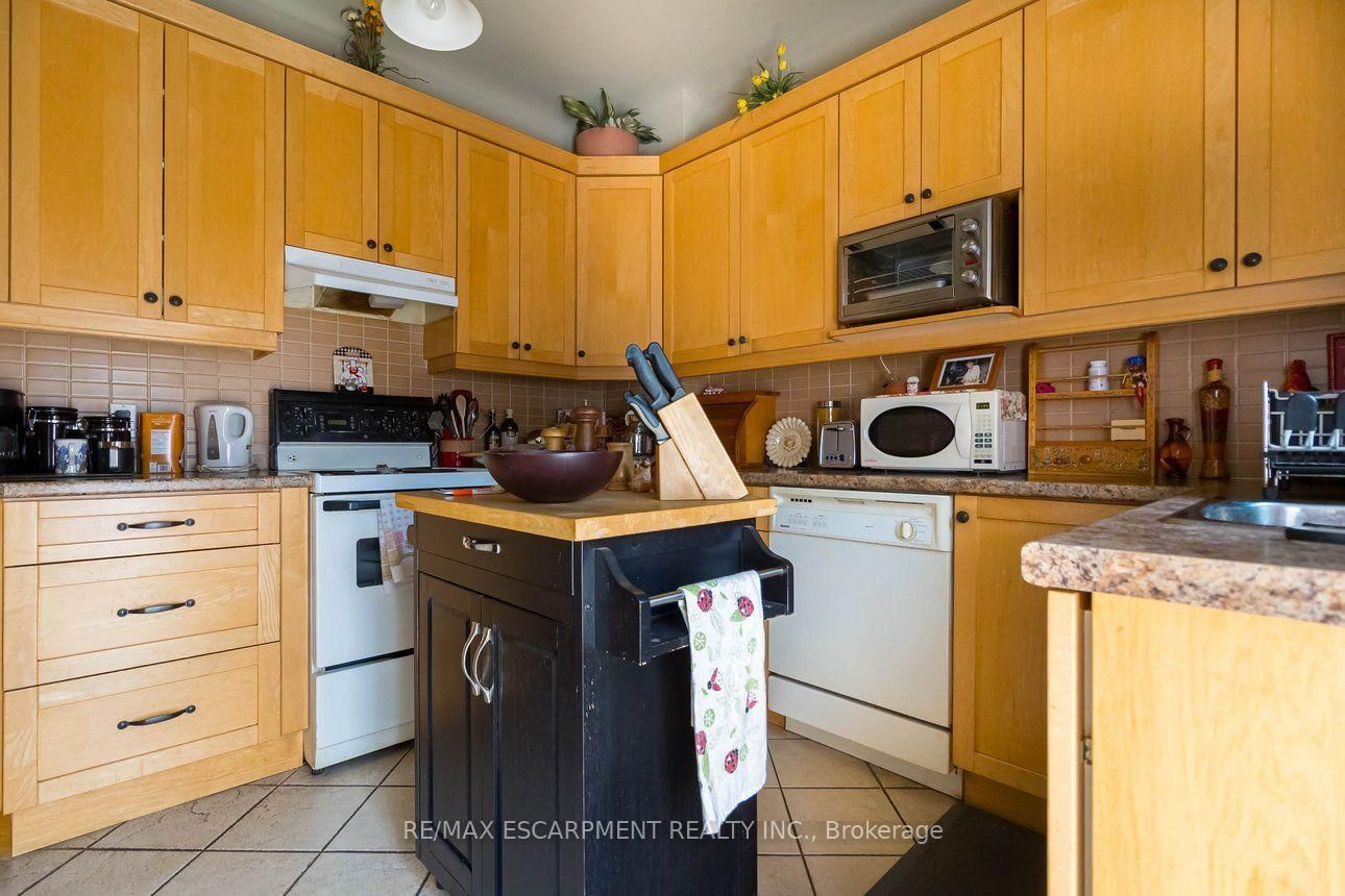 121 Eastbourne Avenue • Hamilton, ON photo 20