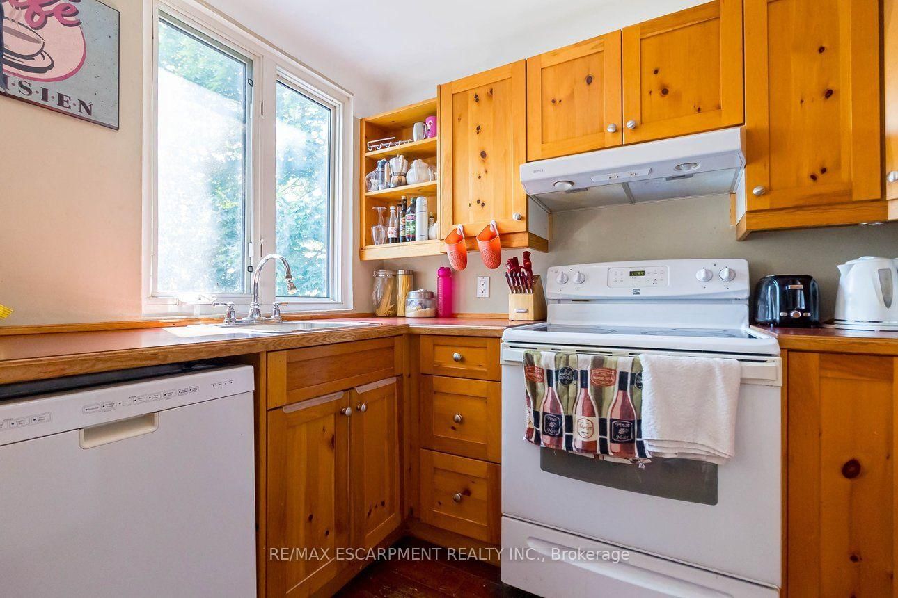 121 Eastbourne Avenue • Hamilton, ON photo 30
